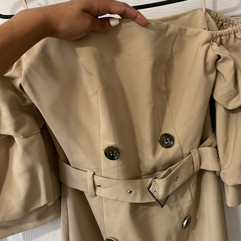 New York & Company Off Shoulder Ruffled Sleeve Dress— New! - Picture 4 of 10